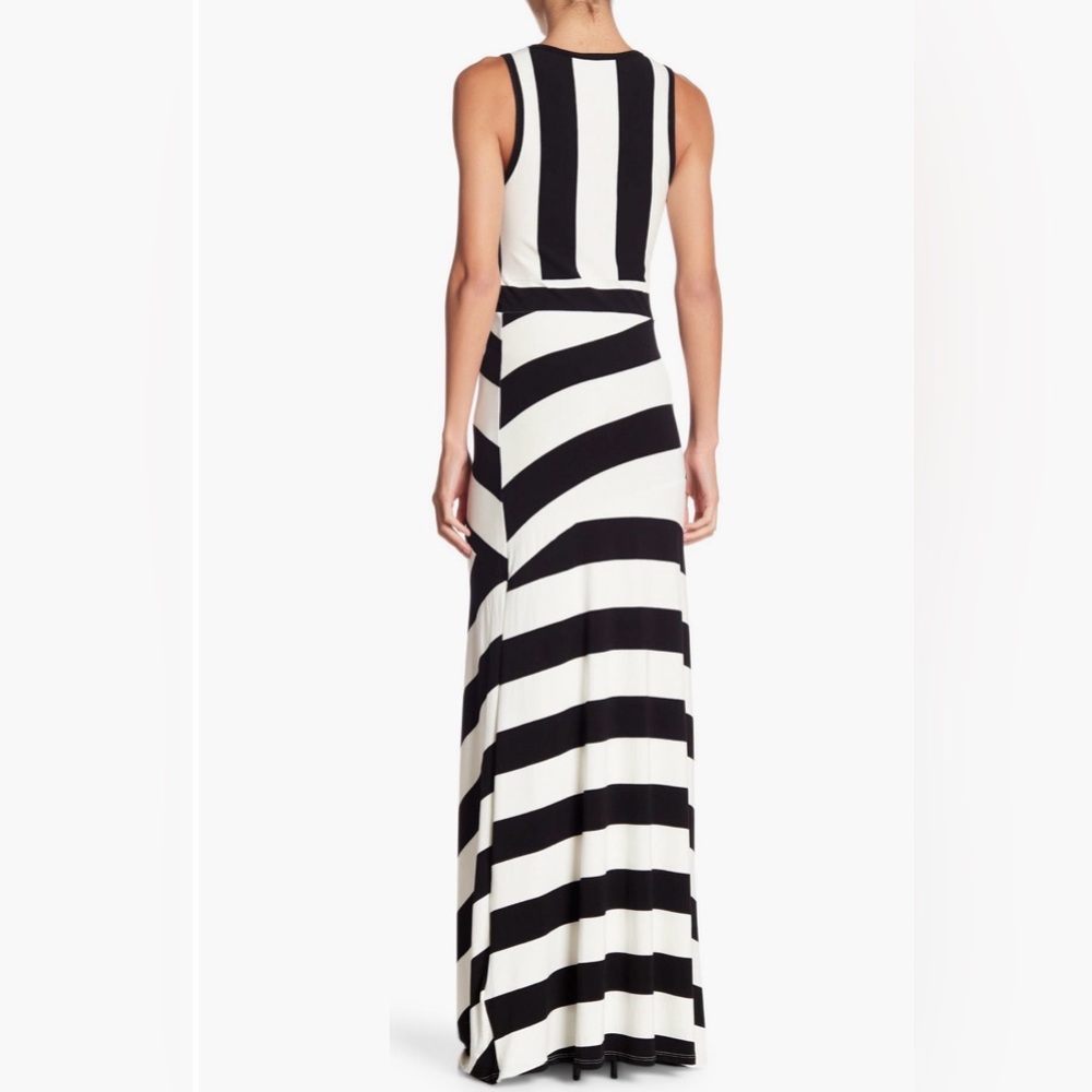 Go Couture Monochrome Striped Dress - Picture 2 of 5